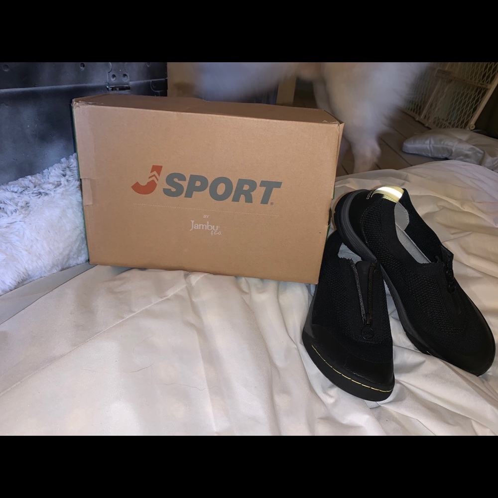 Women’s Black Memory Foam JSport Sneakers